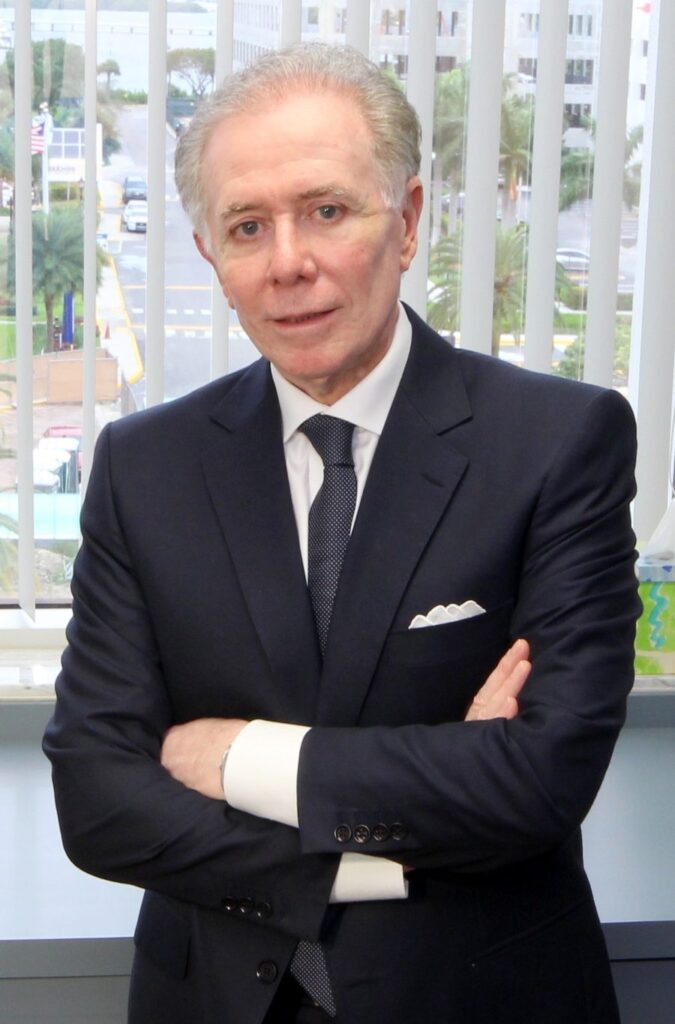 Dr. Carlos E. Wiegering, MD, plastic surgeon at New Me Plastic Surgery